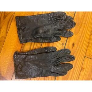 Vintage Black Leather Gloves with Unique Pointed Cuffs - Size 7